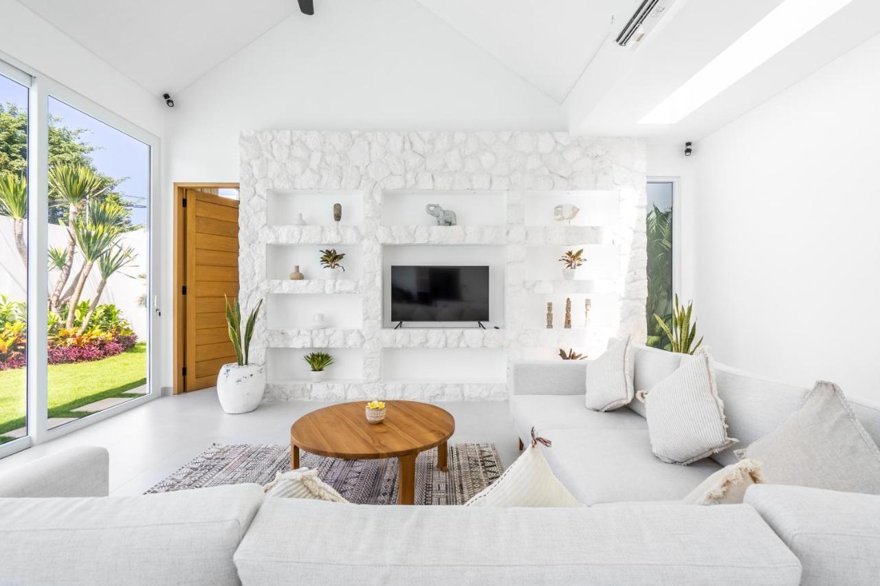 Casa Blanca Villa By Betterplace อูลูวาตู ภายนอก รูปภาพ