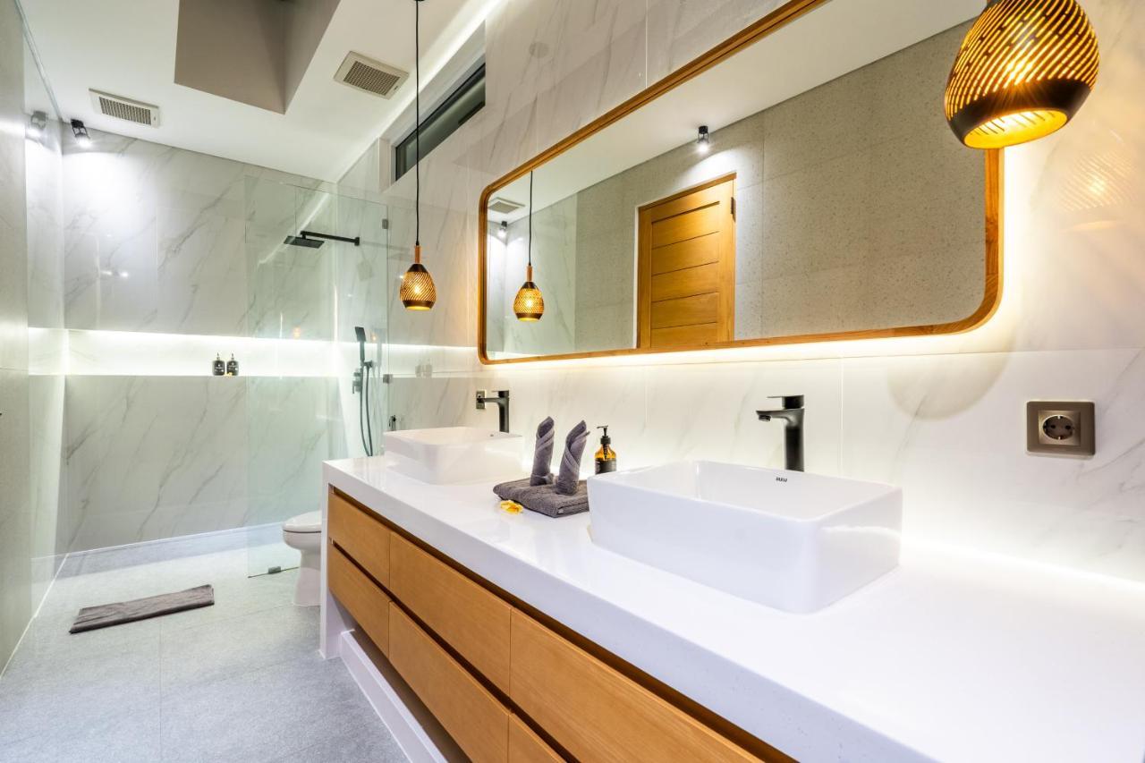 Casa Blanca Villa By Betterplace อูลูวาตู ภายนอก รูปภาพ