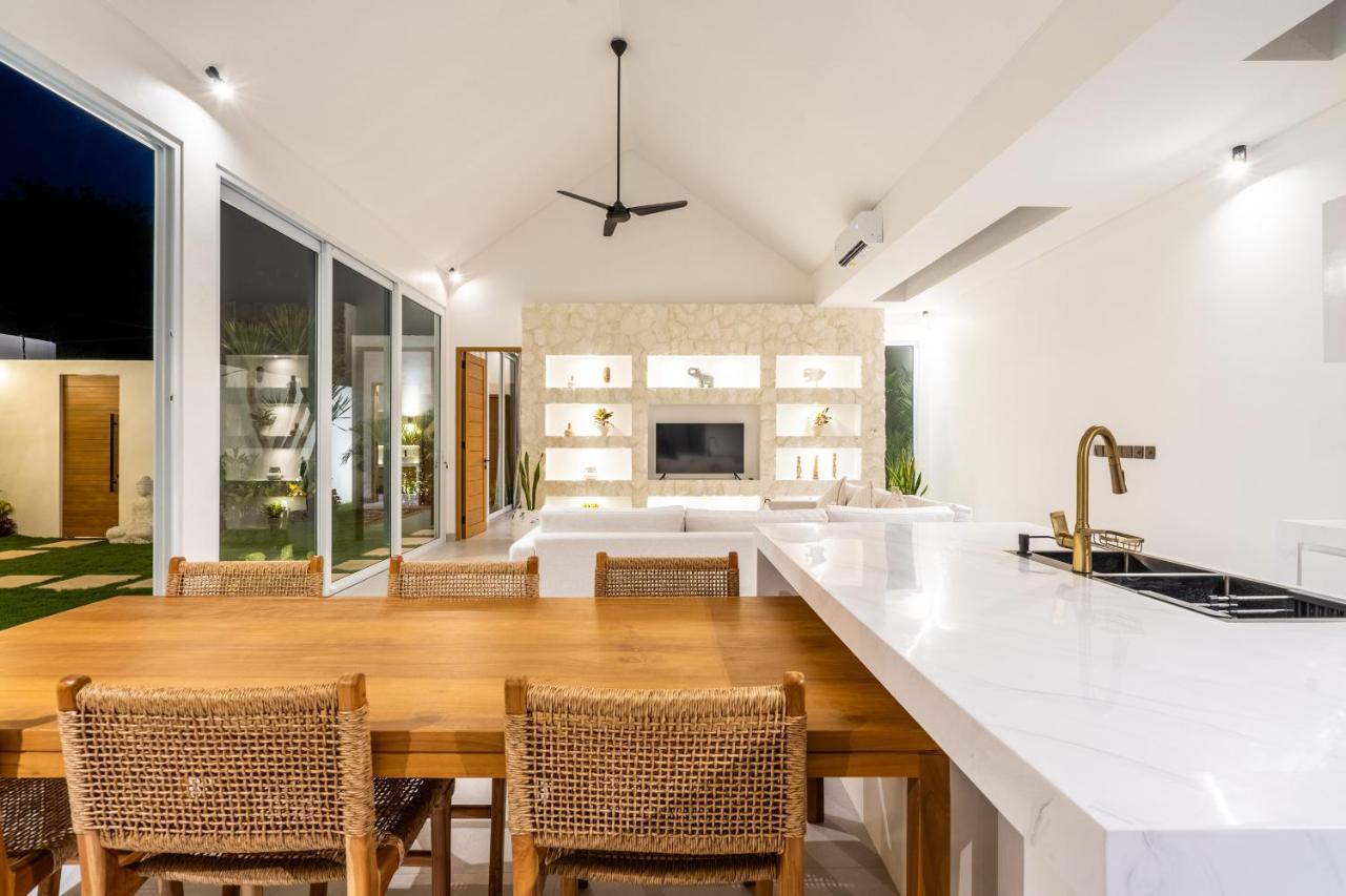 Casa Blanca Villa By Betterplace อูลูวาตู ภายนอก รูปภาพ